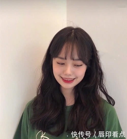 发型|脸大的女生千万不要留这几款发型,怪不得你看起来很土很没气质