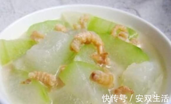 骨质疏松就吃药?建议多吃“3物,常做1事”,骨质紧密更健康