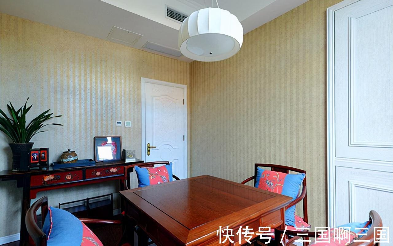 空间|美式别墅的独特韵味，客厅没有电视也很美，复古和浪漫并存