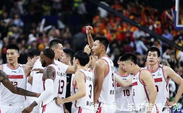 球場(chǎng)|威姆斯+周鵬+任駿飛！CBA最無解的鋒線組合