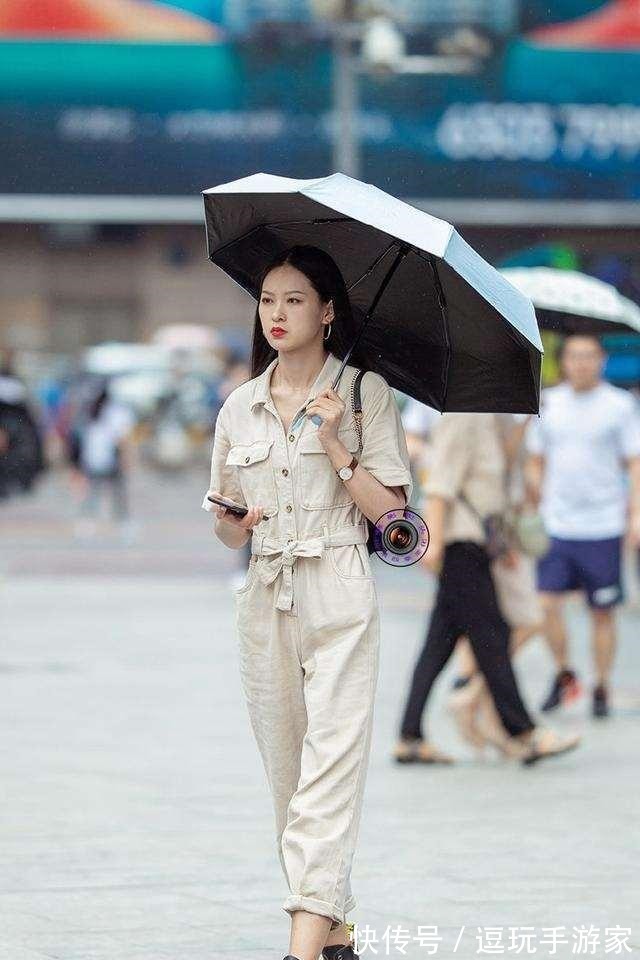 瑜伽裤 时髦大方的瑜伽裤穿搭展现出迷人风采,靓丽优雅全靠它,减龄优雅!