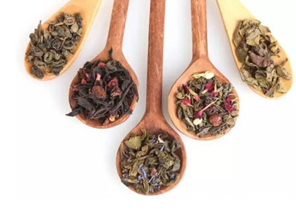 中药|中药花草泡茶其实是“药”，哪些中药茶不可以乱喝