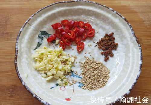 年夜饭精选6道凉拌菜,做法简单,清口解腻,端上桌一会儿就光盘