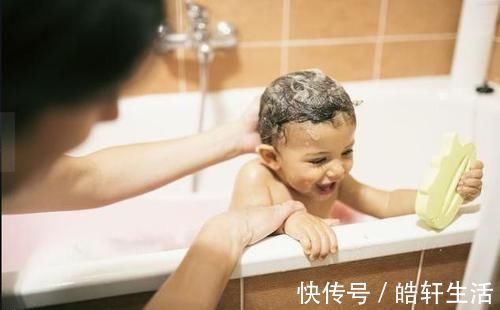 睡着|宝宝睡着后,有时候会咧嘴笑,甚至笑出声,3个原因你该知道