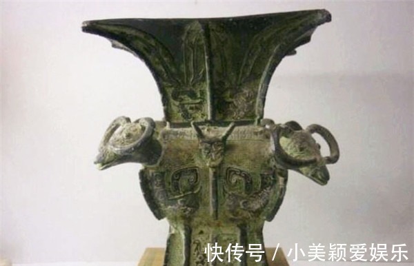 国家博物馆#男孩在历史书上看到3个字,感觉很像爷爷名字,回家一问却是真的