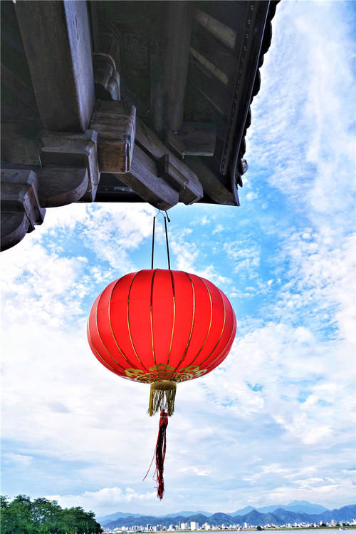 中年|潮州有个神奇古桥，建于南宋，中间18个木船，晚上断开白天闭合