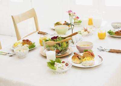 血液浓稠的话身体会有5个表现，坚持4件事，清除血管垃圾