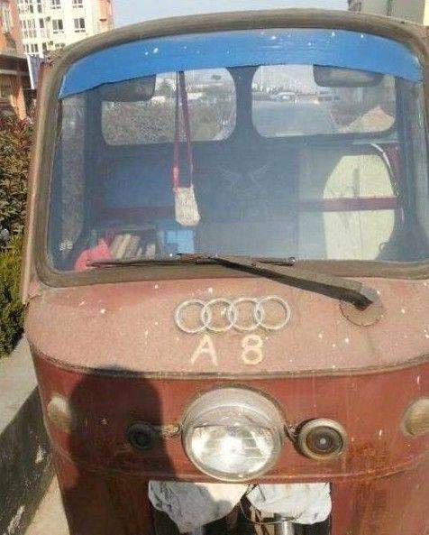 |搞笑图片幽默段子笑话大哥,你喝水可别太急啊,还是慢点喝吧