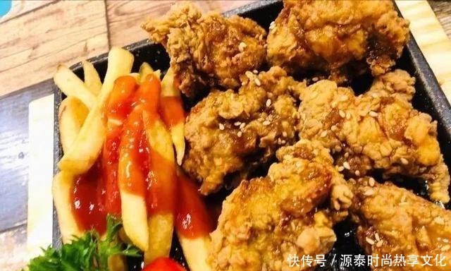 学府四道街的排队意面店!薄饼披萨!你吃过吗快来吃!吃!吃!