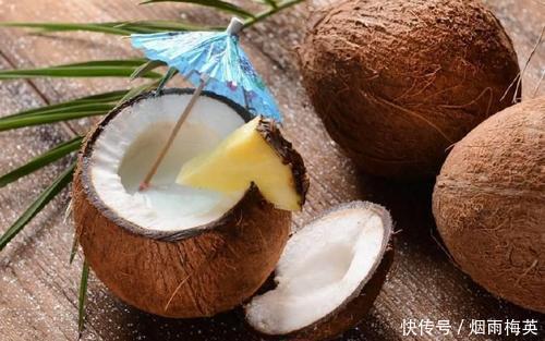 椰子|海边发了芽的椰子,才是真正的宝贝,里面这东西好吃极了