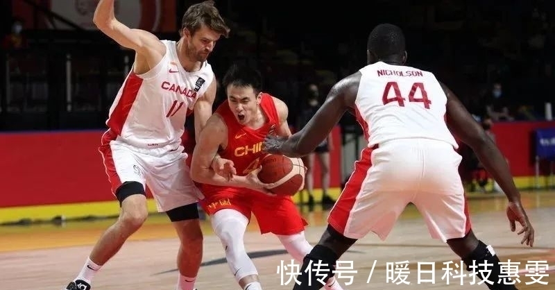 胡明轩|惨败30分也要夸！面对8名NBA球员狂砍24分！你超级高水平！