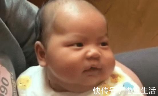 喜笑颜开|萌娃“神变脸”走红网络,回头看见爸爸后,表情也是绝了