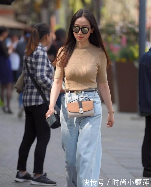 阔腿裤|轻熟的美女,阔腿裤穿出了洒脱的美