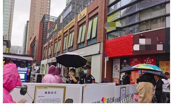 上班族|湖南卫视新综艺在昆明录制,擅自封路致拥堵,不少上班族迟到请假