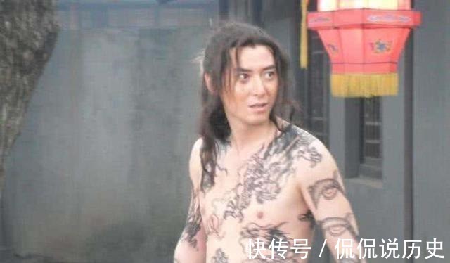 卢俊义@此人是水浒第一高手,林冲也是他的手下败将,卢俊义只能勉强平手