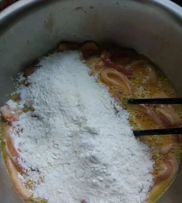 地方|做了二十多年酥肉的父亲,教我怎样做酥肉,才能保证香脆可口