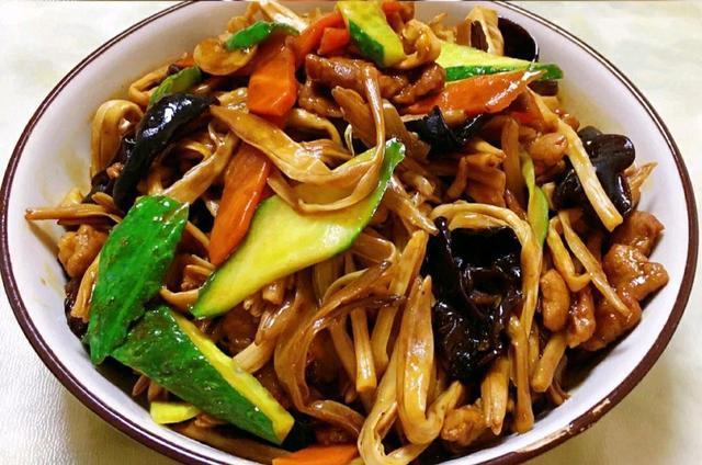 黄花菜|8种不宜常吃的蔬菜,南瓜排最后,排首位的不少人或许天天吃