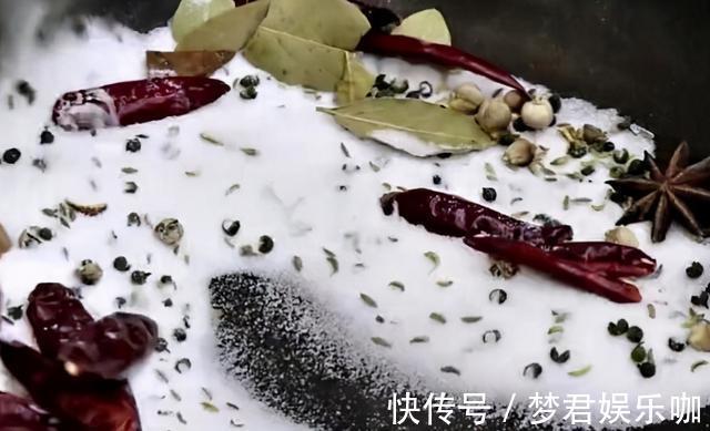 入味|腌腊鱼,直接抹盐可不行!多做2步,腊鱼更香更入味,保存时间长