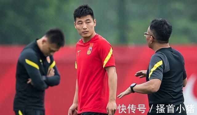 范志毅|央视直播国足VS菲律宾！李铁祭出森兰组合+武磊 吉翔李磊两翼齐飞