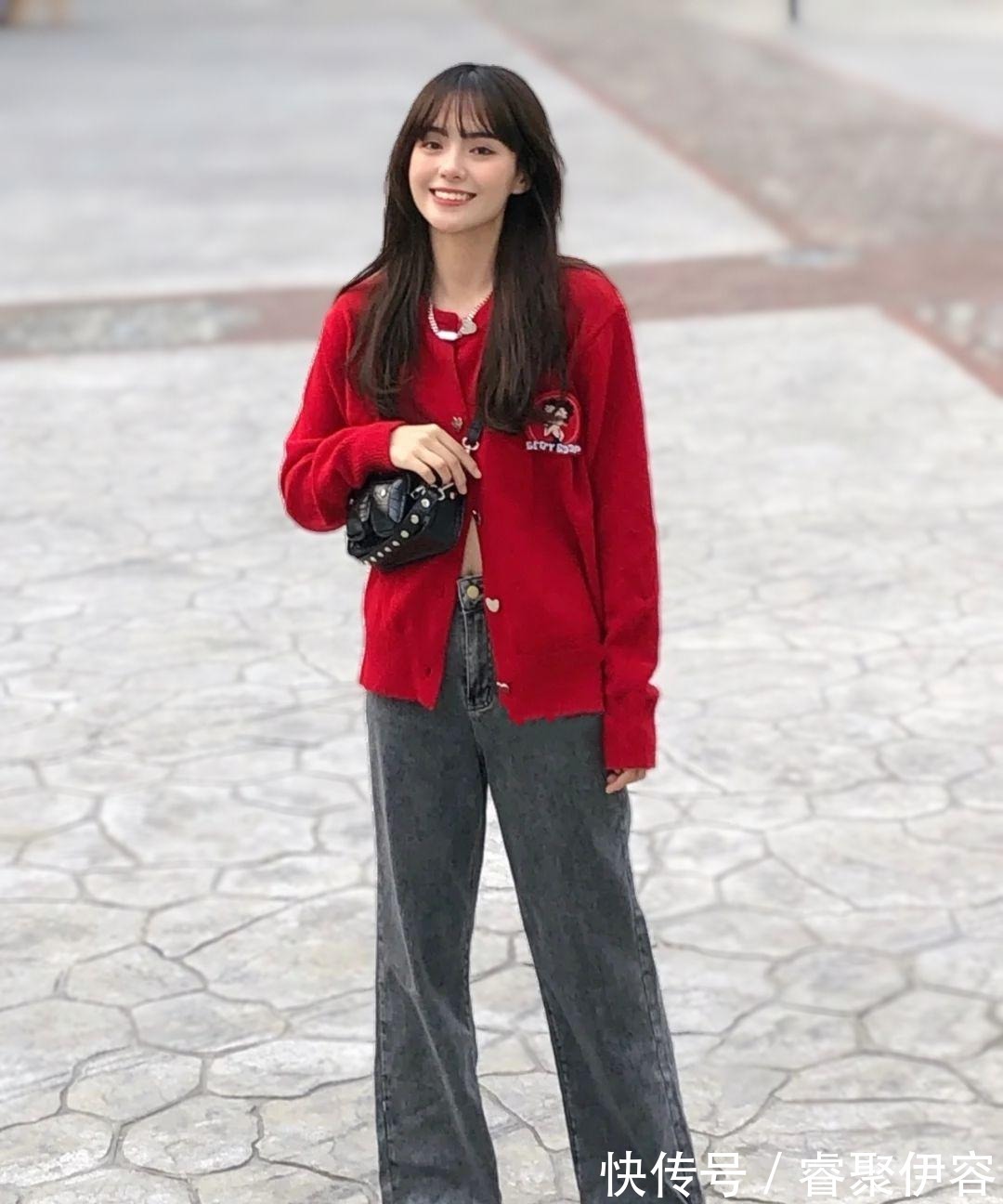 v领|奶奶衫,才是女人该有的秋装!搭配这3种下装,美的高级优雅