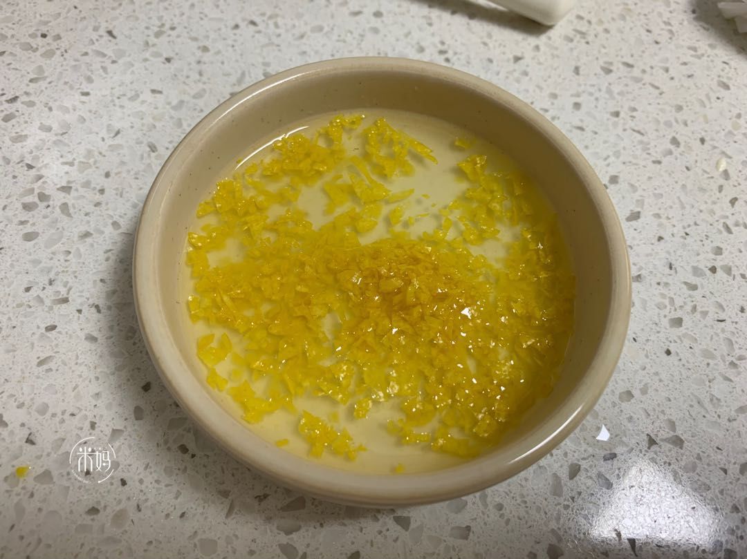 黄油|柠檬别再泡水喝了，用来做蛋糕，清新柔软又细腻，比戚风蛋糕好吃