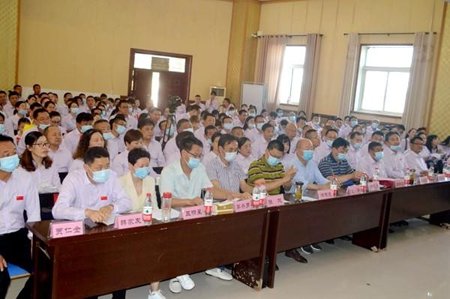 教育局|六安市皖西经济技术学校举办教职工唱红歌比赛