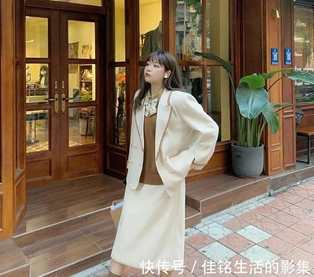 碎花裙 初秋第一件外套，今年流行这4款，谁穿谁美！