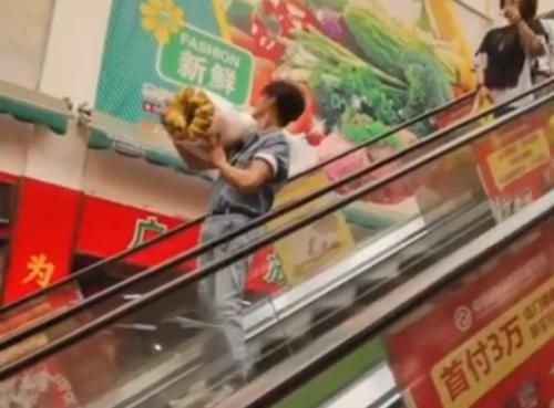 龔俊|中餐廳：龔俊遺憾缺席，180黃曉明和丁真身高差顯眼，謊報可不對