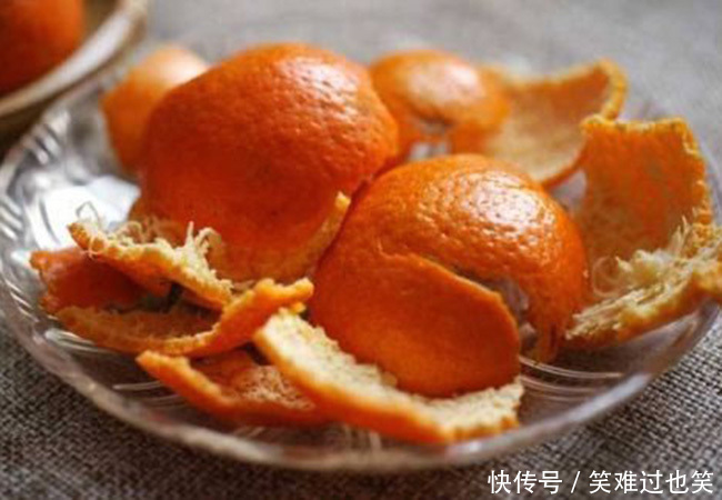 泡水|橘子皮加盐泡水喝,能治疗3种常见疾病,效果比吃药还管用