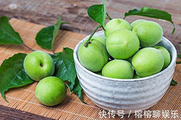 食物|子宫光滑的女性，都爱吃以下三种食物，缓解痛经，预防子宫早衰