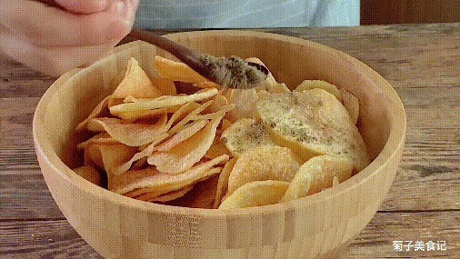 椒盐薯片|椒盐薯片这么做,简单又健康,孩子吃薯片不用买,在家轻松搞定