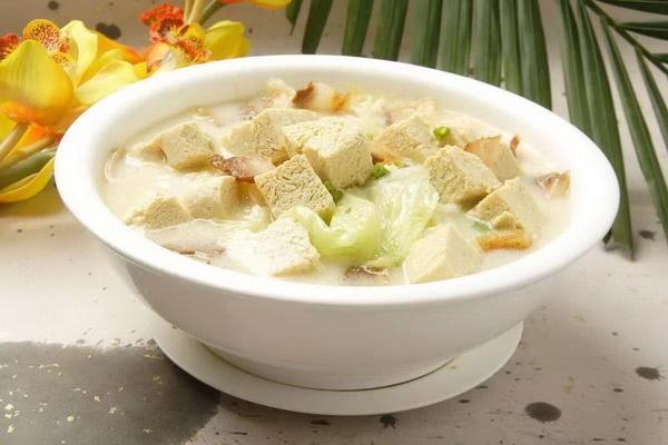 白菜炖豆腐|白菜炖豆腐,先放豆腐还是白菜做错了,难怪很多人都不喜欢吃