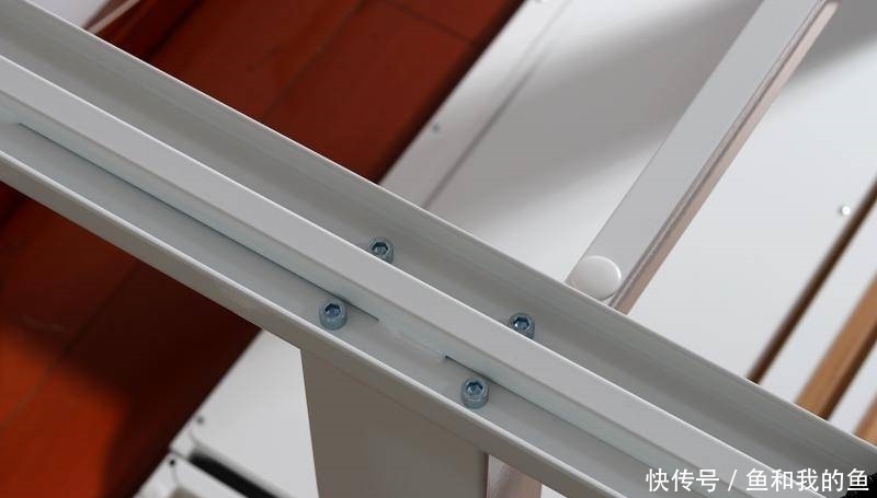 升降|我的梦想桌面，简约大气、智能升降，乐歌E5电动升降桌体验