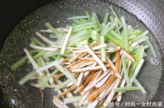 铁含量|立秋后，这食材要多吃，铁含量是西红柿的20倍，女性常吃身体好