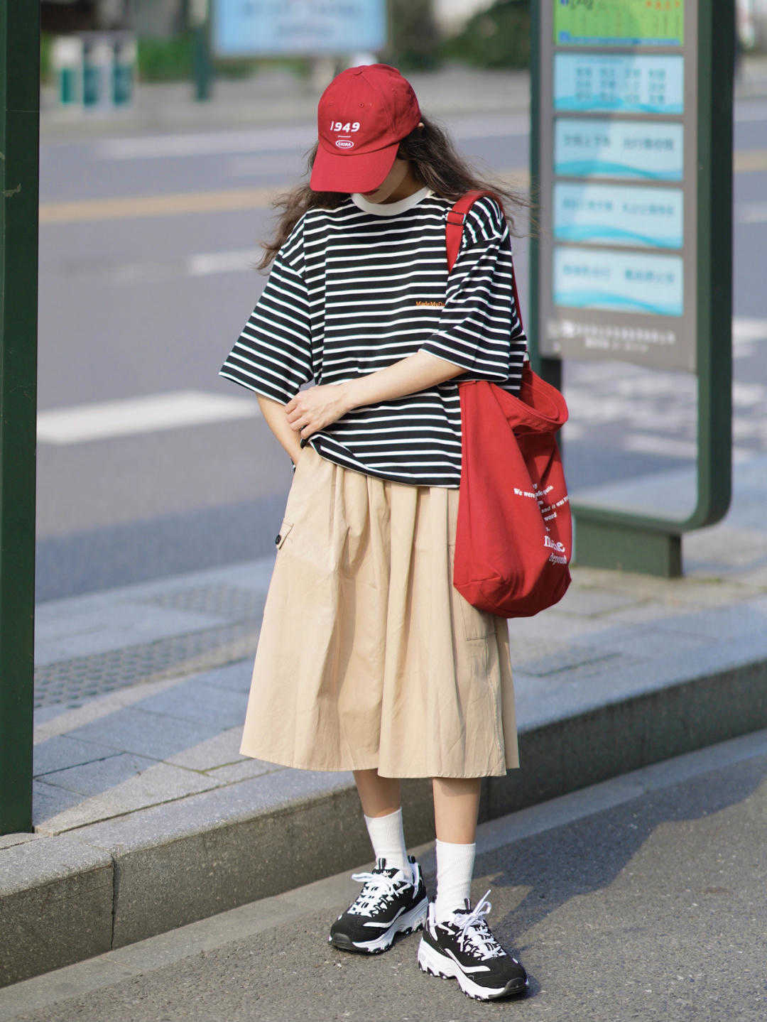 穿搭|时尚和大牌没啥关系,颜色搭配对了,依然能穿出高级感,漂亮大气