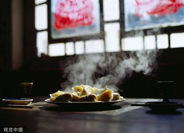 吃饺子|初一吃饺子！给北方人一块饺子皮，他们能包了全世界……