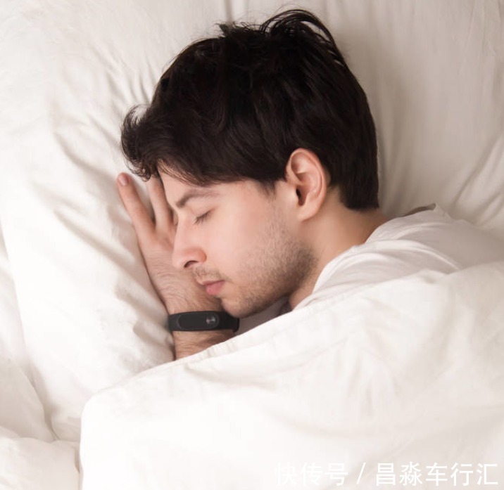 心脑血管|血液粘稠的人，少碰“2白”，多吃“3黄”，保护血管，血栓不来扰