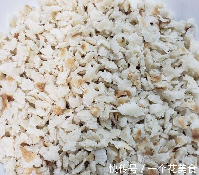 小炒泡馍，馍筋爽滑，料重味纯，酸辣开胃！