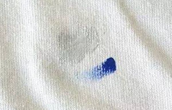 笔迹|衣服上的笔迹难清洗？试试这招