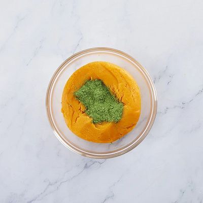 面团|抹茶奶黄流心月饼