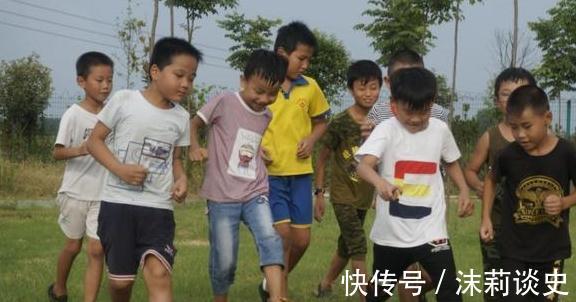 差距|出去浪和宅在家的孩子,长大后差距很明显,不止是性格