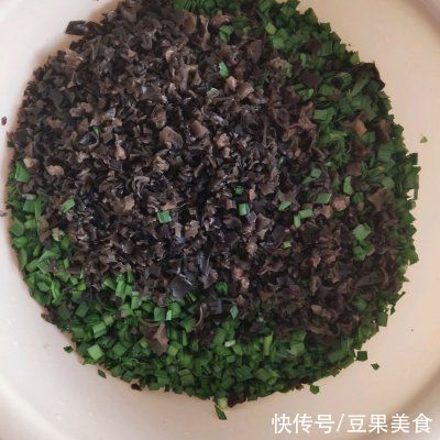 晶莹剔透|一吃就上瘾的晶莹剔透的大包子，是这样做的