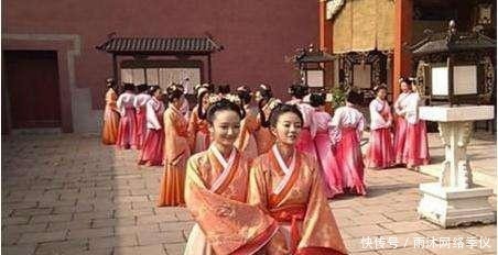 大笑|史上最幸运的宫女,皇帝诵经打瞌睡她大笑,没被处罚还成了皇妃