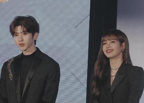 婚礼现场，新娘要求宾客为小鲜肉扫码投票，只因新娘身份特殊