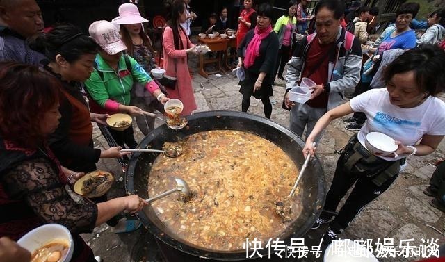 北方农村的“大锅菜”，小时候不想吃，长大吃不够，就是香