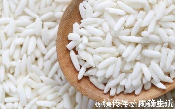 红枣粽|包粽子时,糯米要泡多久?泡对了时间,粽子清香味浓,甜糯不夹生