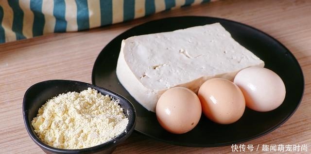 玉米|最近超爱的玉米面饼,2种做法,开水一烫,最快10分钟搞定早餐