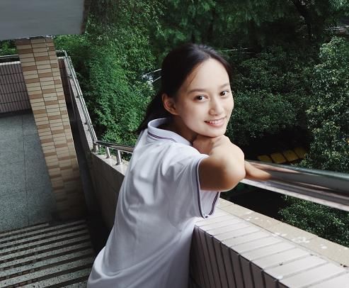 夏梦为什么能打败张子枫成全国第一？得知她考高分的方法，谦虚了