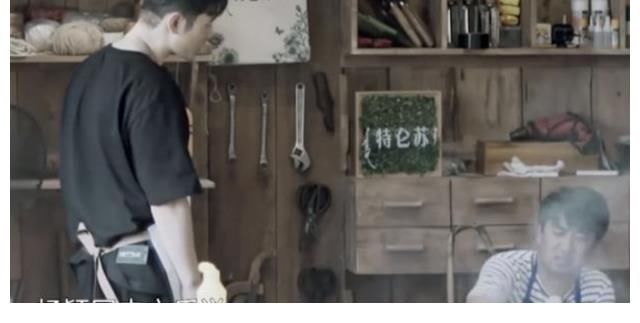 出鏡|黃曉明深夜曬美食，baby的粉色保溫杯出鏡，還有她最愛(ài)吃的紅燒肉