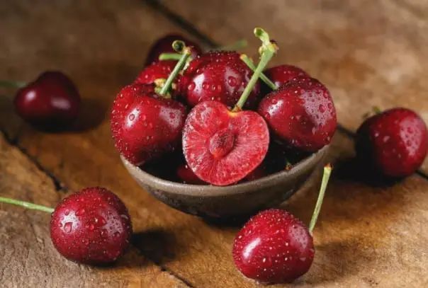 升血糖|糖尿病人“吃西瓜”,到底是升血糖还是降血糖今天就告诉你答案